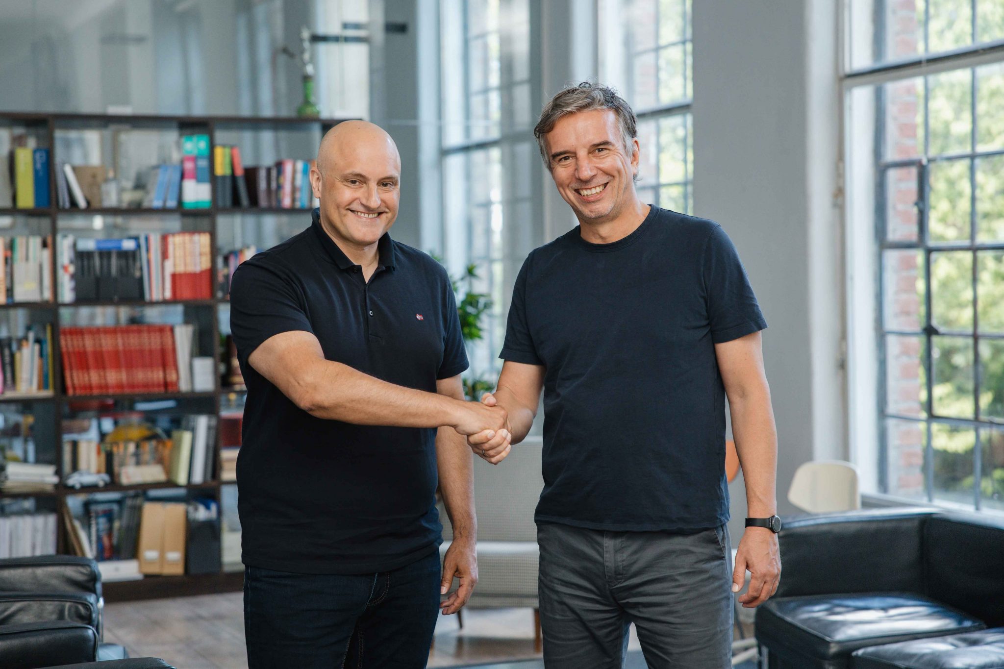 FONDA Geschäftsführer Alexander Reiberger und Onlim Marketing- und Vertriebschef Marc Isop